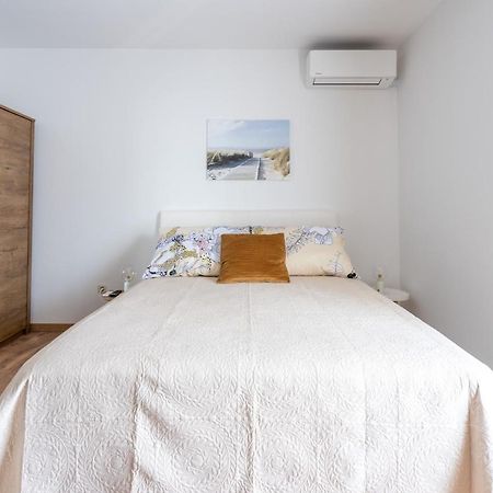 Alto 1 Studio Apartment Rovigno Esterno foto