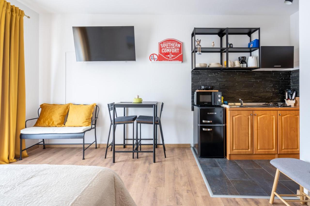 Alto 1 Studio Apartment Rovigno Esterno foto