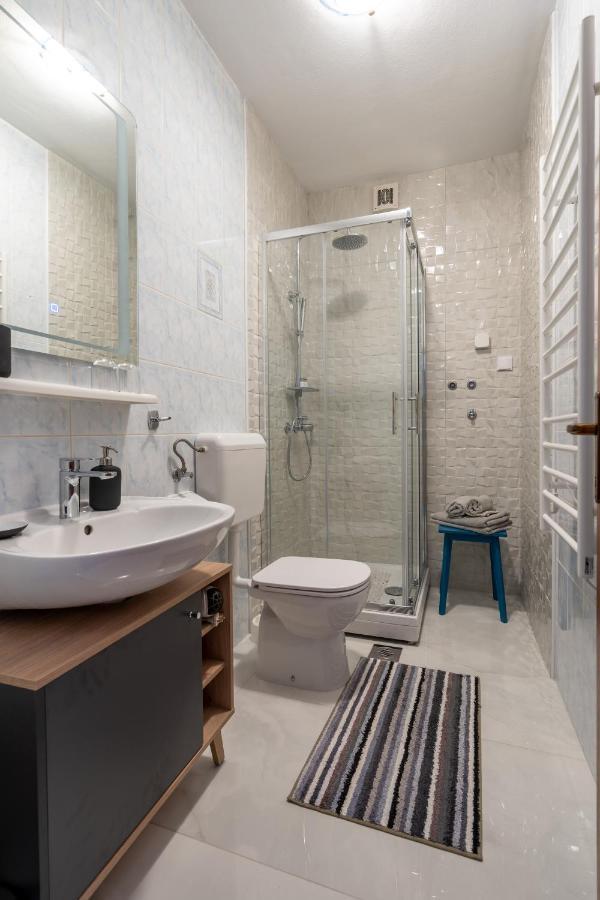 Alto 1 Studio Apartment Rovigno Esterno foto